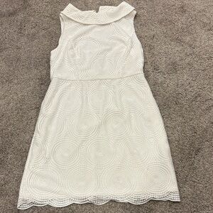 Women’s Trina Turk Sleeveless White Textured Shift Dress with Collar Size 8